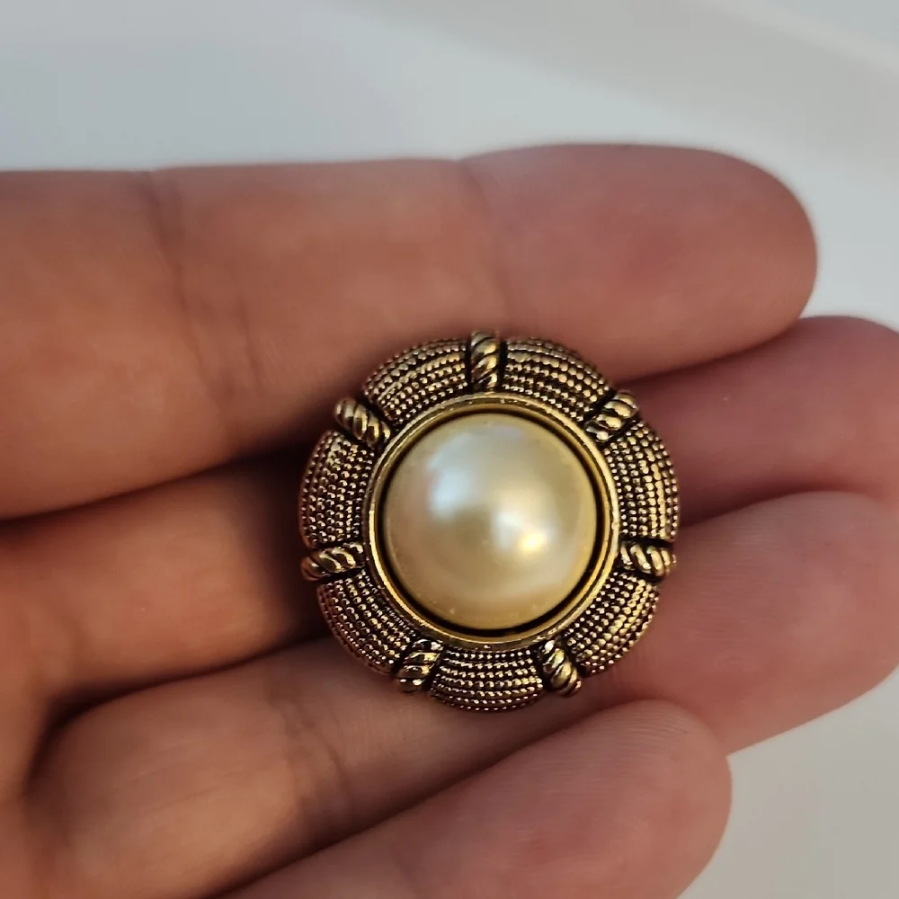 Elegant Gold and Cream shoe charms